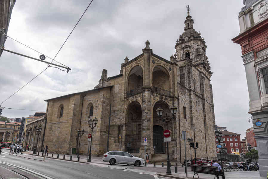 Vizcaya - Bilbao - iglesia de San Antón 4.jpg